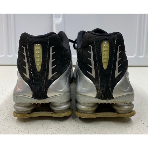 Nike Shox R4 Silver Bullet athletic leather running shoe sneakers 104265-024, 12